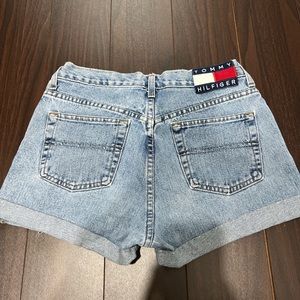 vintage tommy jeans mid rise light wash denim shorts